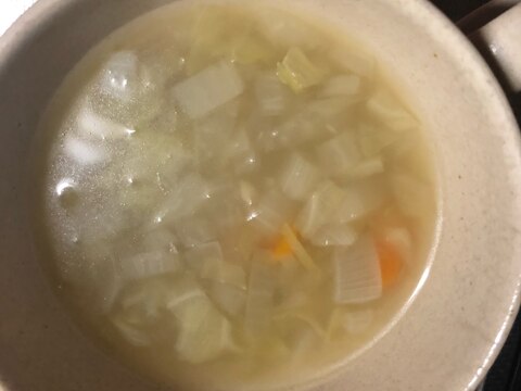 離乳食　いりこと昆布出汁で野菜スープ